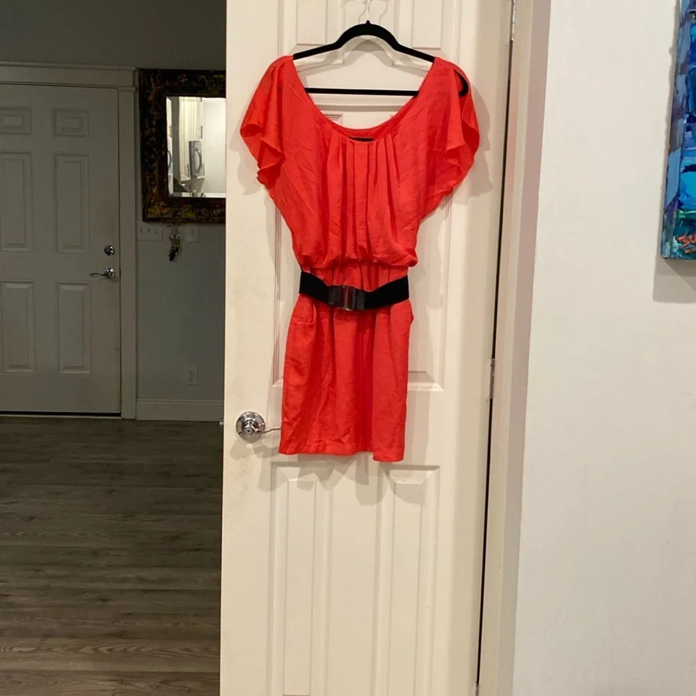 Super Flattering Coral Mini Dress with Black Belt from City Triangles, size M - Picture 1 of 11